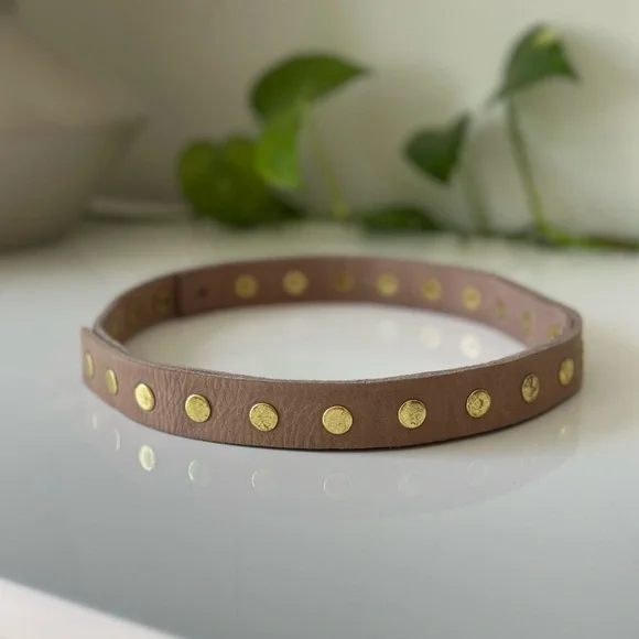 Ada ‘Cala’ Studded Skinny Leather Belt in Taupe - Picture 3 of 9